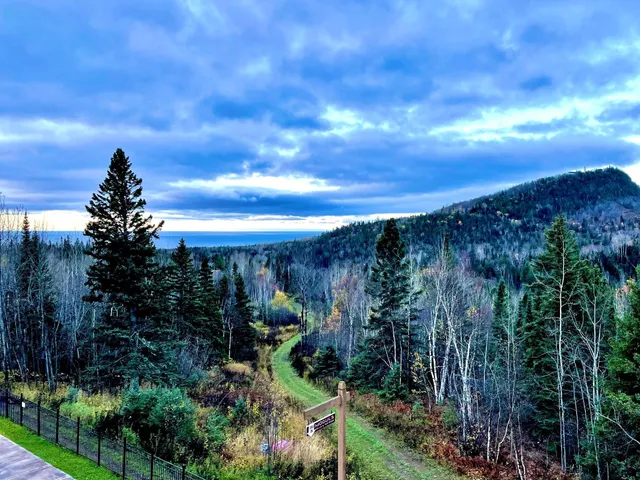 $338,000 | 122 Bridge Run Lane, Unit A, Lutsen, MN 55612