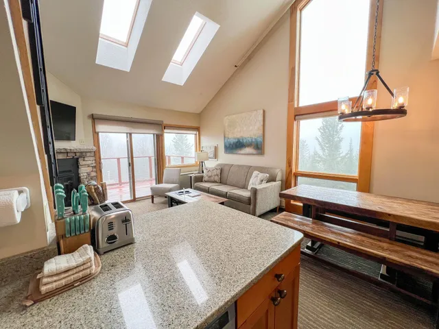 $338,000 | 122 Bridge Run Lane, Unit A, Lutsen, MN 55612