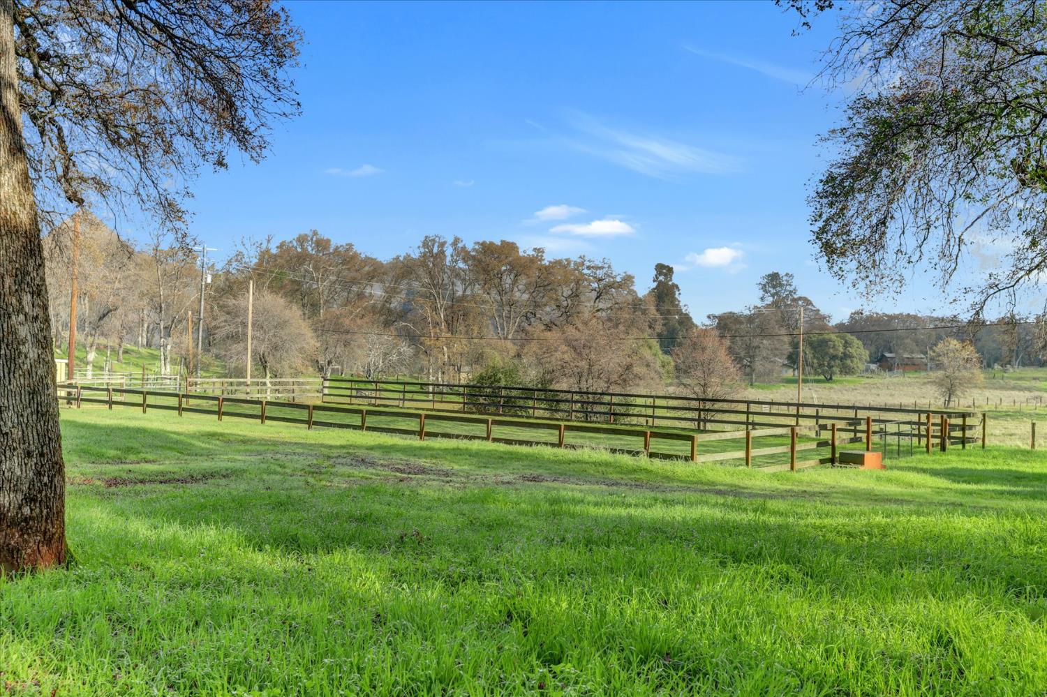 19310 John Born Road Penn Valley, CA 95946 - Photo 44 of 78 a view of a park