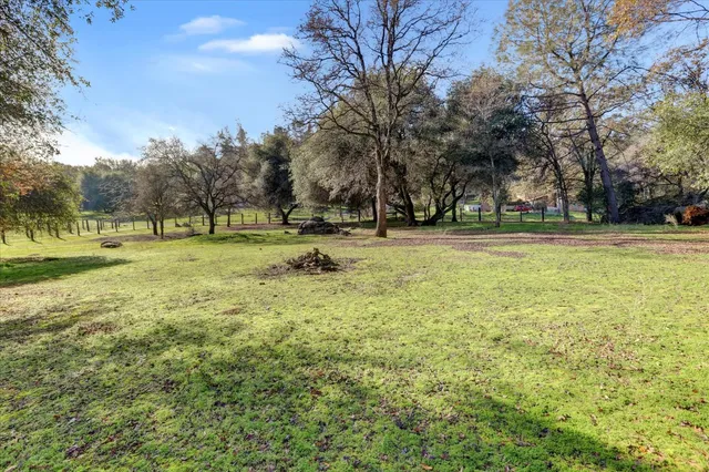 $725,000 | 19310 John Born Road, Penn Valley, CA 95946
