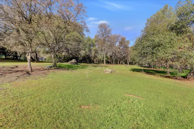 $725,000 | 19310 John Born Road, Penn Valley, CA 95946