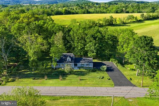 15 Winding Road Boyertown, PA 19512 - Photo 2 of 41