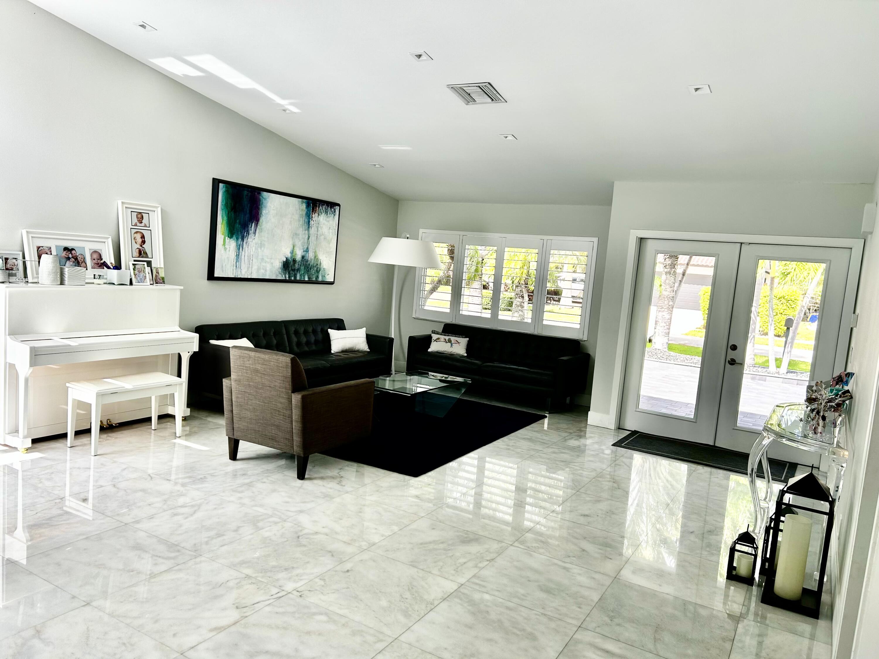 23348 Lago Mar Circle Boca Raton, FL 33433 - Photo 5 of 51 Living Area