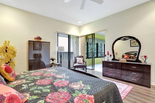 $4,000 | 7472 La Paz Boulevard, Unit 302, Boca Raton, FL 33433