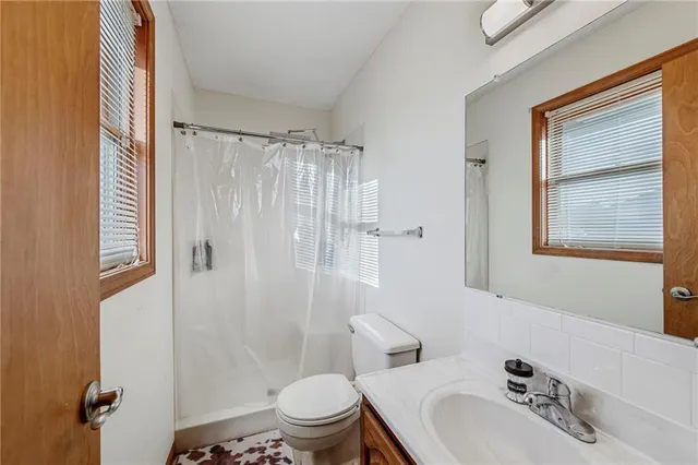 $285,000 | 2712 North 39th Terrace, St. Joseph, MO 64506