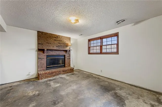 $285,000 | 2712 North 39th Terrace, St. Joseph, MO 64506