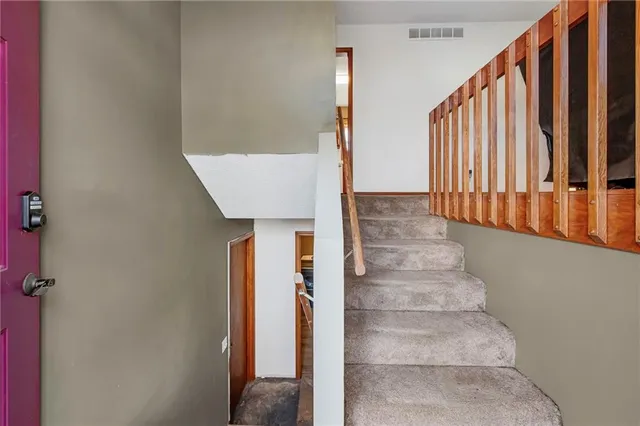 $285,000 | 2712 North 39th Terrace, St. Joseph, MO 64506