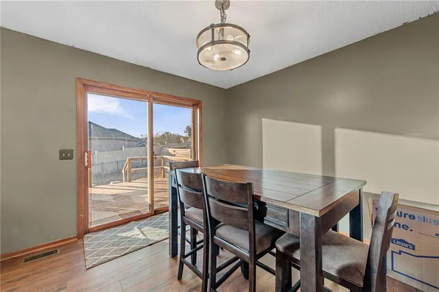 $285,000 | 2712 North 39th Terrace, St. Joseph, MO 64506