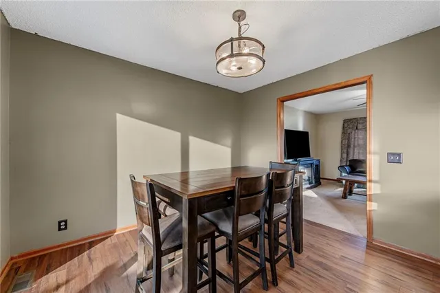 $285,000 | 2712 North 39th Terrace, St. Joseph, MO 64506