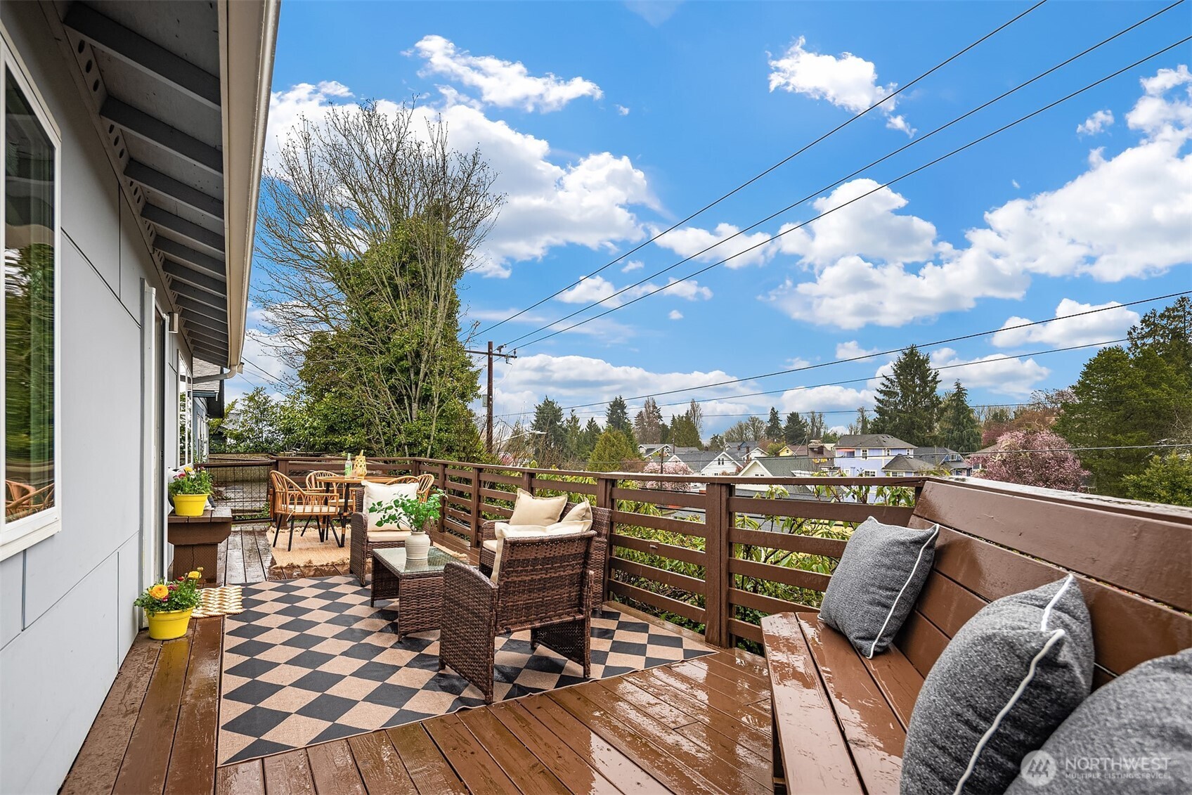 4115 21st Avenue Southwest Seattle, WA 98106 - Photo 2 of 31