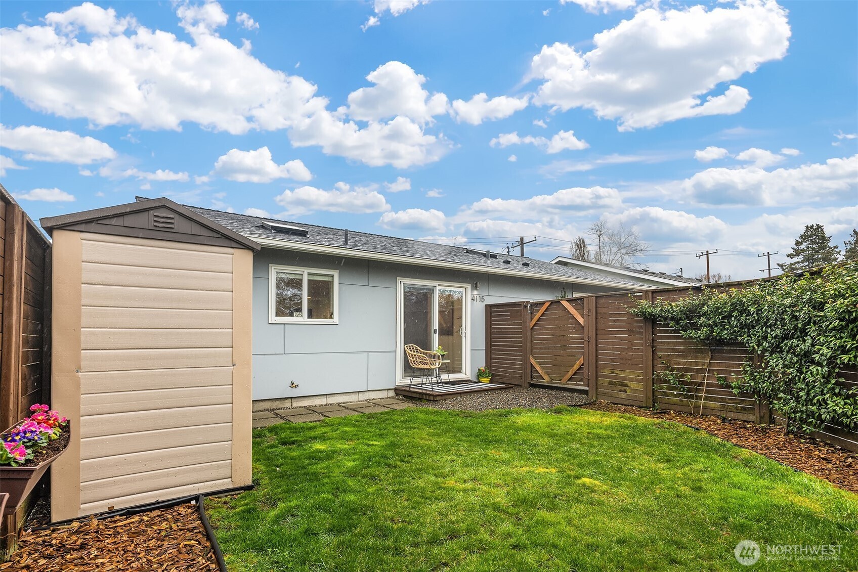 4115 21st Avenue Southwest Seattle, WA 98106 - Photo 25 of 31