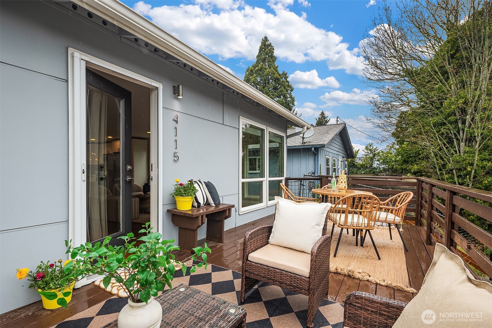 4115 21st Avenue Southwest Seattle, WA 98106 - Photo 27 of 31