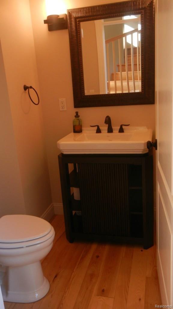 2360 Itsell Road Howell, MI 48843 - Photo 10 of 26 half bath