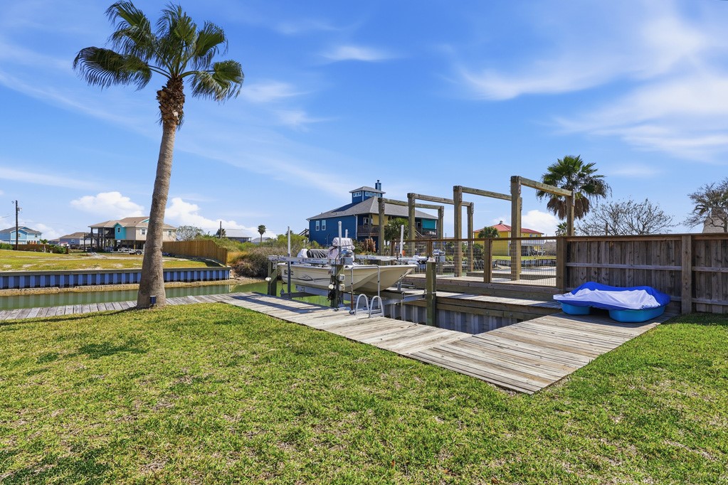 129 Copano Cove Road Rockport, TX 78382 - Photo 4 of 37