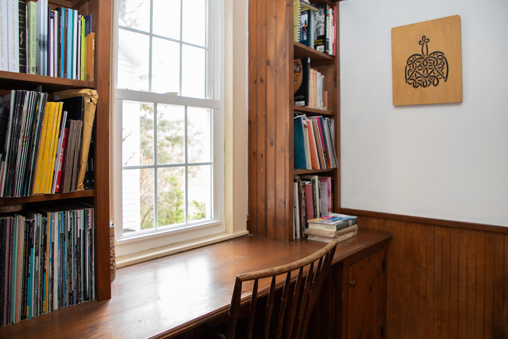 1001 Highland Road Keeseville, NY 12944 - Photo 14 of 79 Library