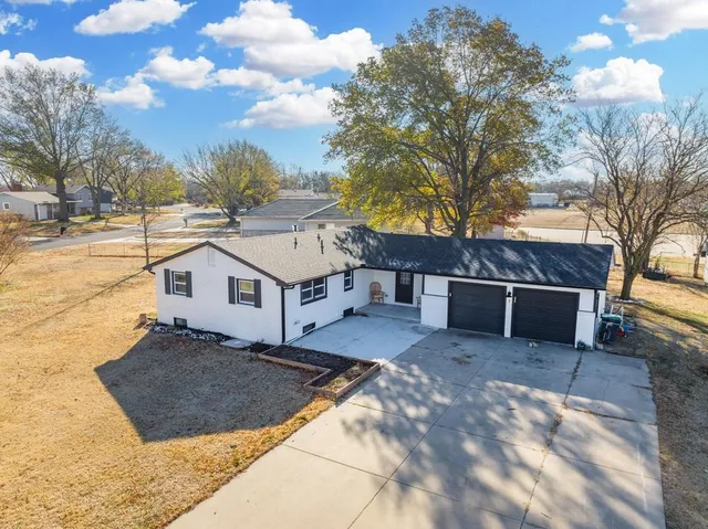$239,900 | 5 Ridgeway Road, Rose Hill, KS 67133