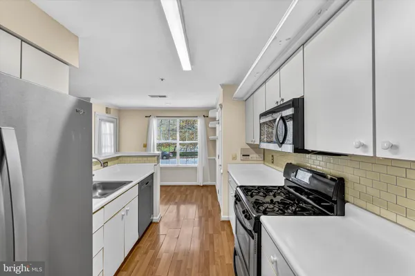 $325,000 | 10998 Koman Circle, Unit 203, Manassas, VA 20109