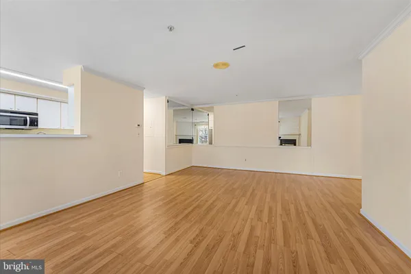 $325,000 | 10998 Koman Circle, Unit 203, Manassas, VA 20109