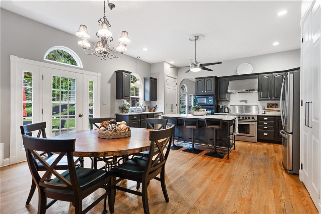 728 Franklin Road Mars, PA 16046 - Photo 3 of 25 Gallery Image 3