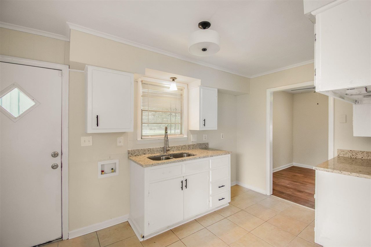 782 Westview Road Memphis, TN 38109 - Photo 4 of 10 Gallery Image 4