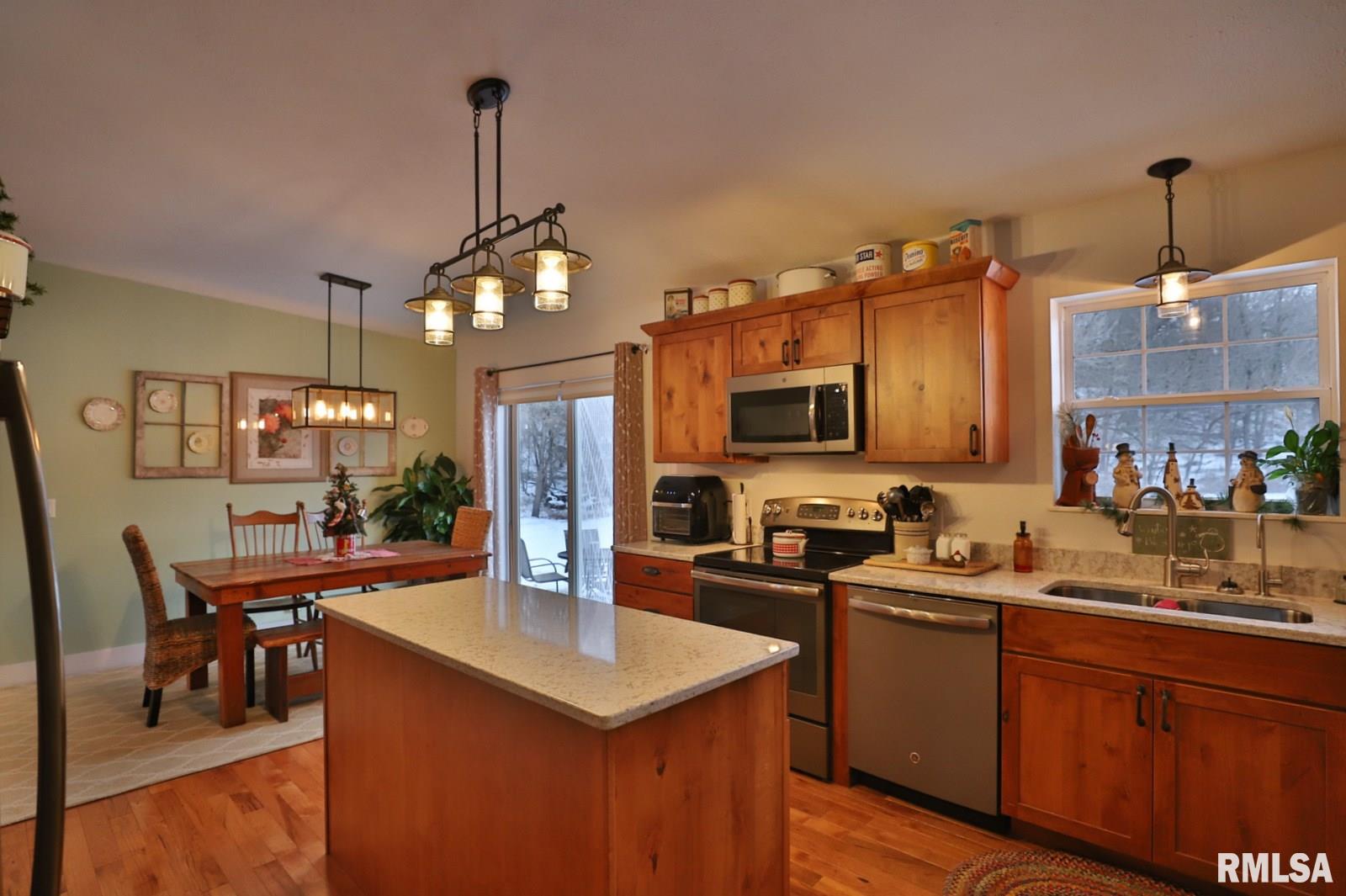 21713 North Hampton Road Chillicothe, IL 61523 - Photo 7 of 50 Gallery Image 7
