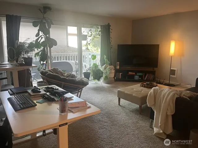 $2,250 | 5021 Ripley Lane North, Unit 108, Renton, WA 98056