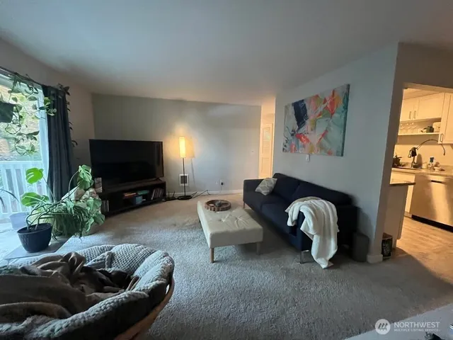 $2,250 | 5021 Ripley Lane North, Unit 108, Renton, WA 98056