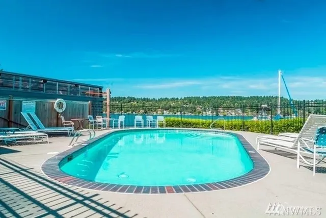 $2,250 | 5021 Ripley Lane North, Unit 108, Renton, WA 98056