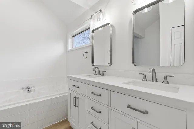 $2,995 | 425 Fernwood Drive, Severna Park, MD 21146