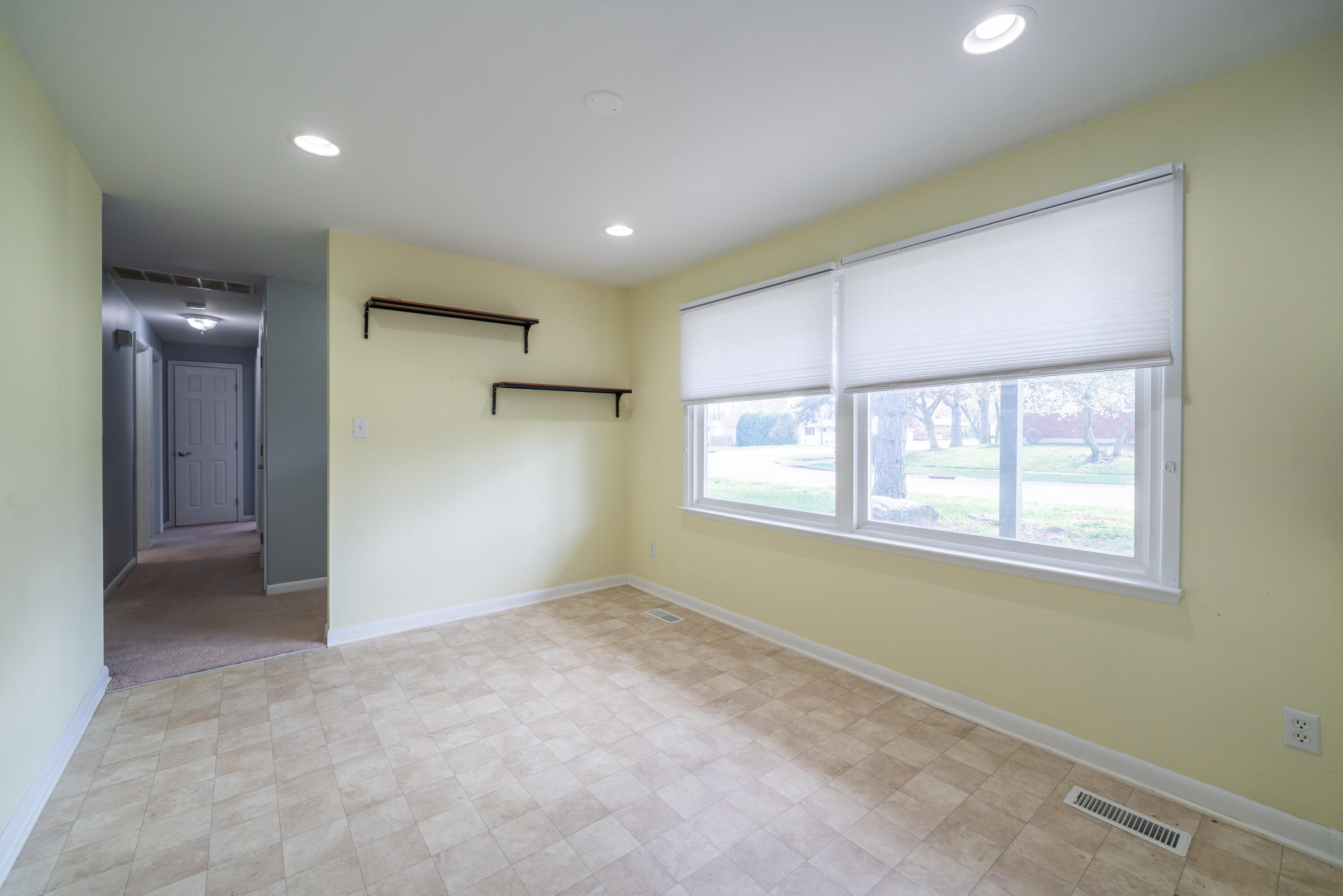 1211 Claybourne Road Kettering, OH 45429 - Photo 17 of 43