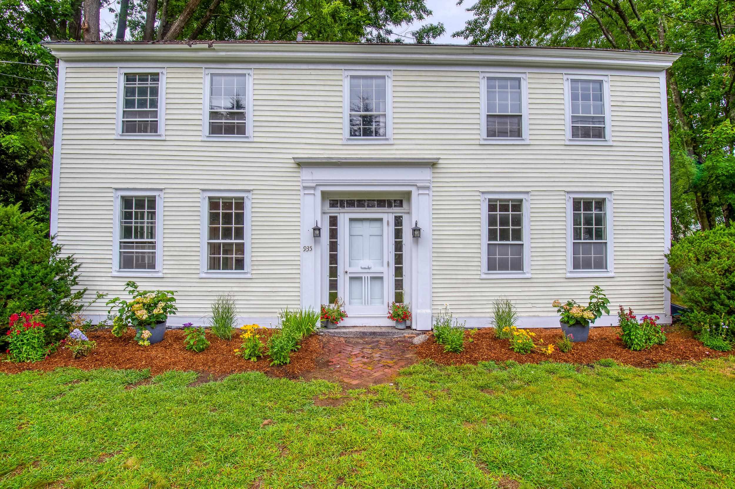 935 Quincy Road Rumney, NH 03266 - Photo 1 of 40