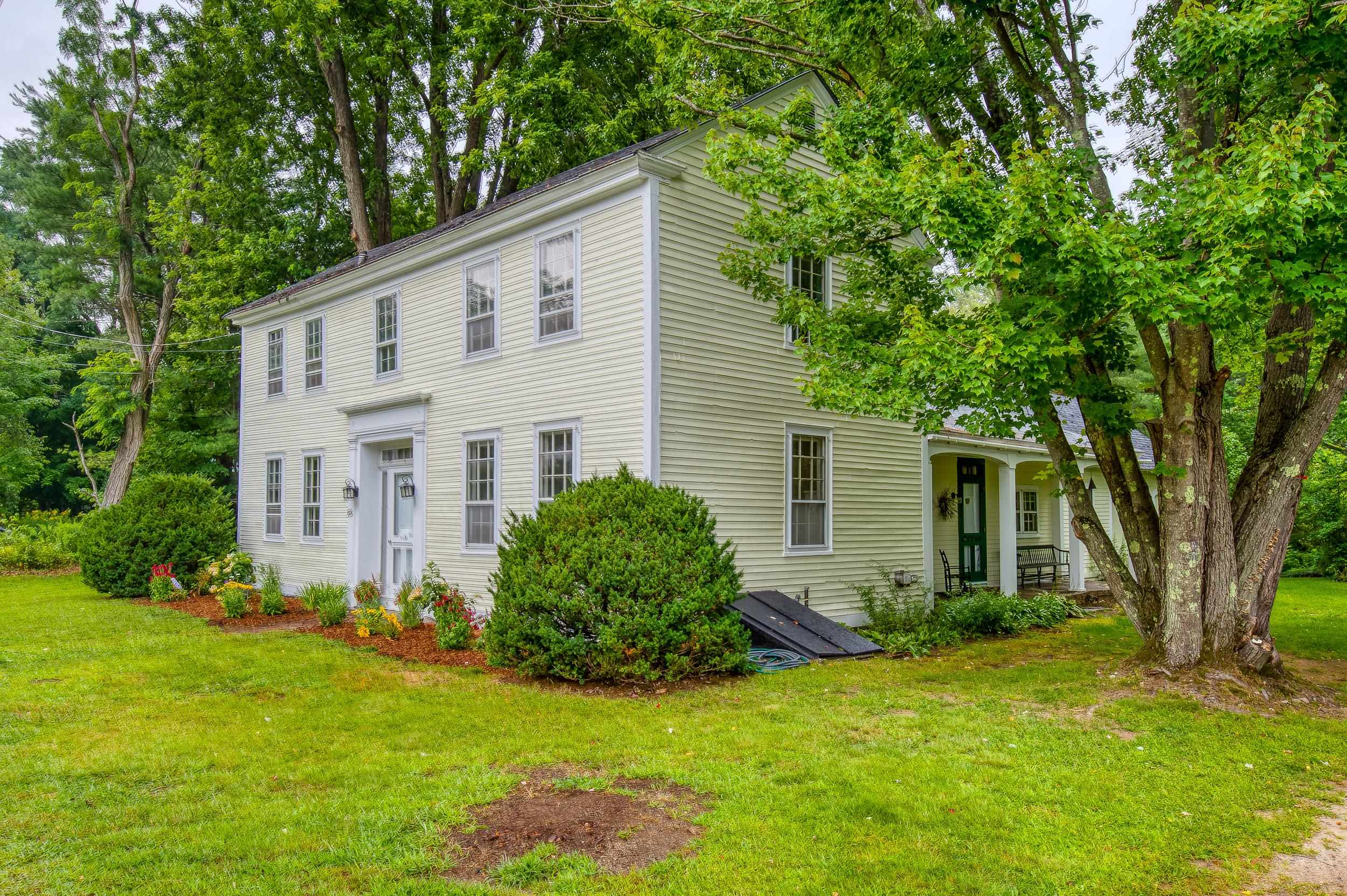 935 Quincy Road Rumney, NH 03266 - Photo 2 of 40