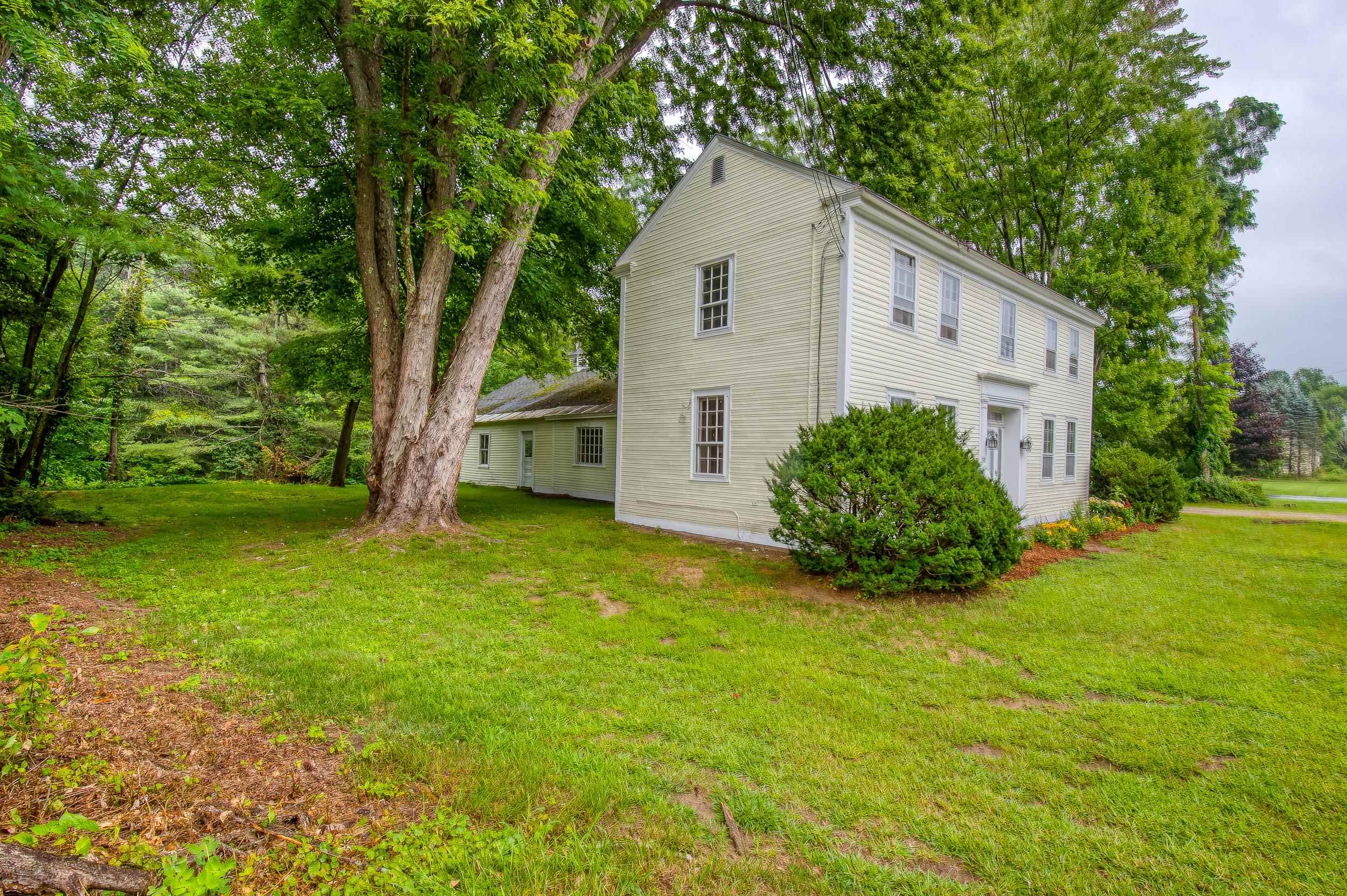 935 Quincy Road Rumney, NH 03266 - Photo 3 of 40