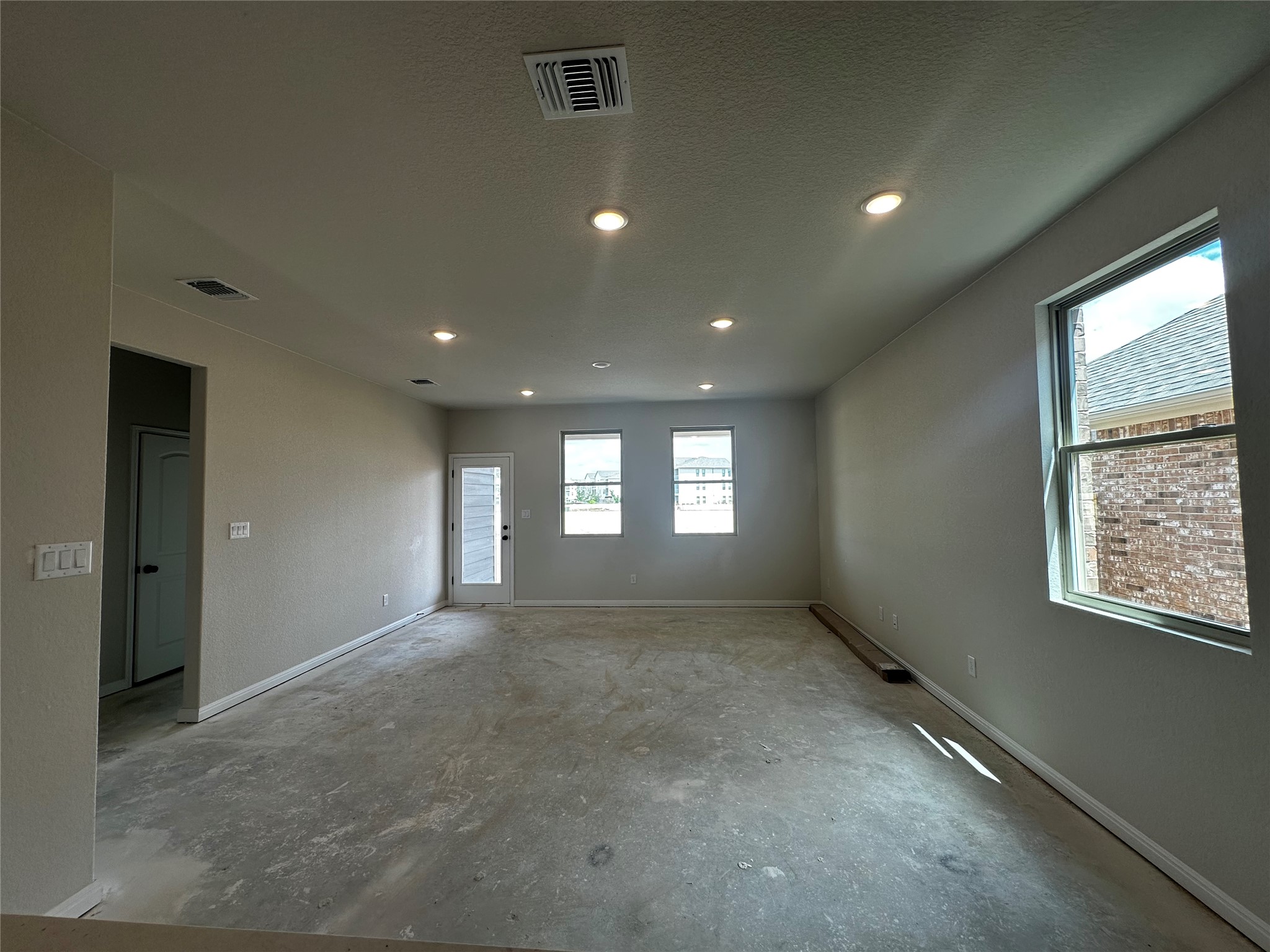 1053 Sienna Bear Road Georgetown, TX 78633 - Photo 9 of 32 a view of empty room with window
