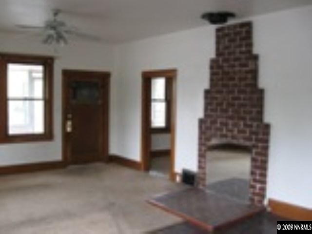 367 Roberts Street Reno, NV 89502 - Photo 3 of 9 Photo 3