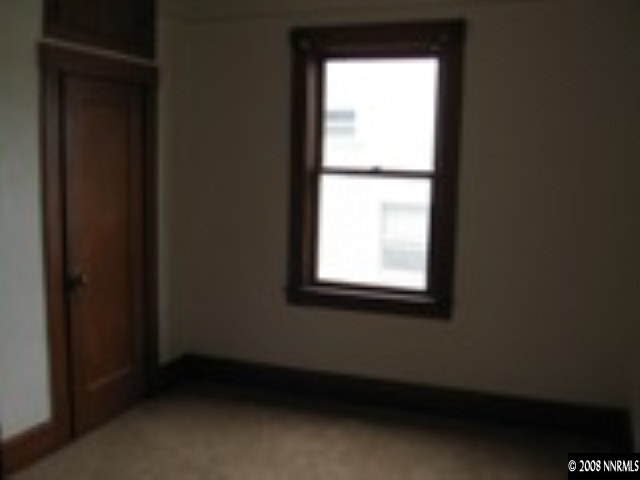 367 Roberts Street Reno, NV 89502 - Photo 5 of 9 Photo 5