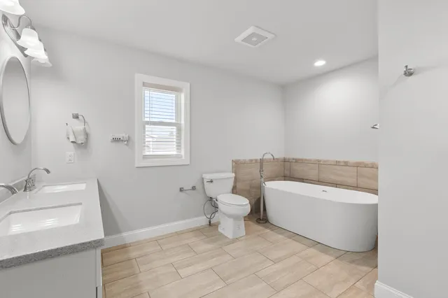 $564,000 | 1720 Carlisle Drive, St. Joseph, MI 49085