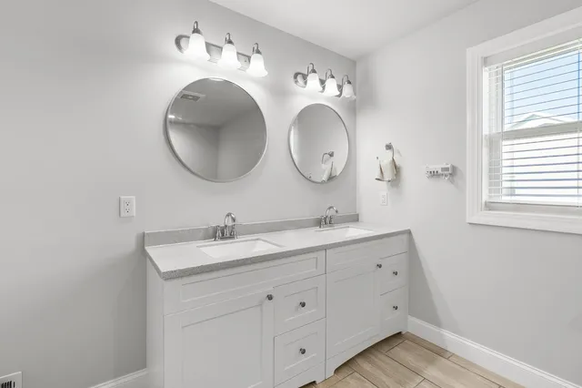 $564,000 | 1720 Carlisle Drive, St. Joseph, MI 49085