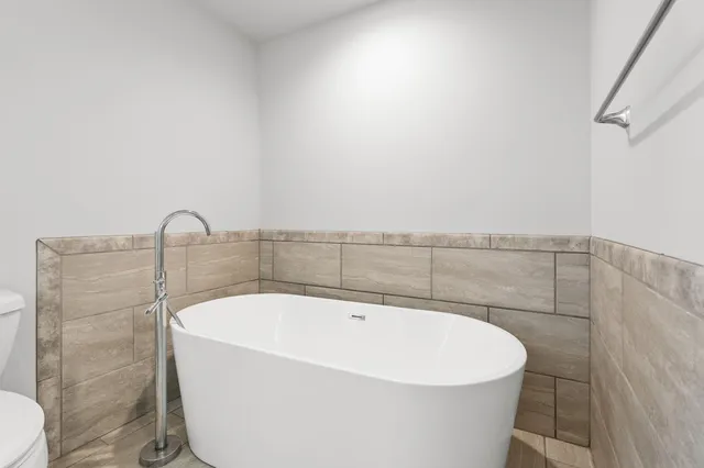 $564,000 | 1720 Carlisle Drive, St. Joseph, MI 49085