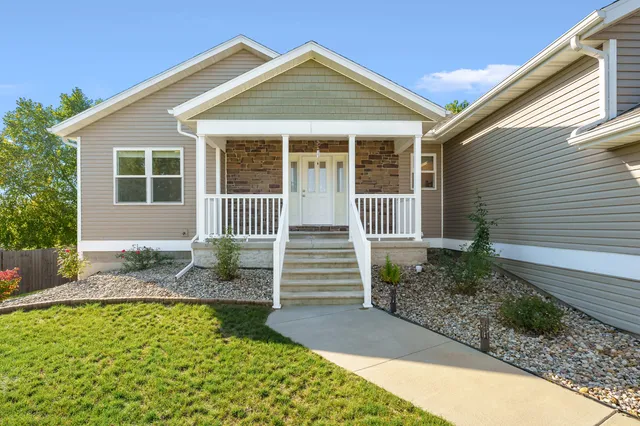 $564,000 | 1720 Carlisle Drive, St. Joseph, MI 49085