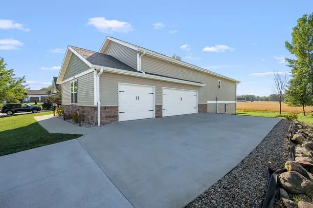 $564,000 | 1720 Carlisle Drive, St. Joseph, MI 49085