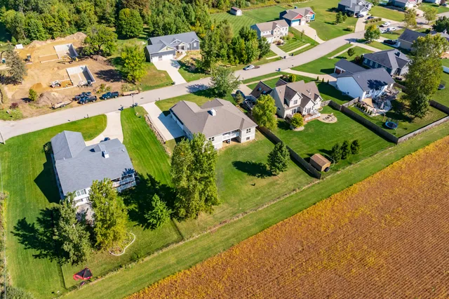 $564,000 | 1720 Carlisle Drive, St. Joseph, MI 49085