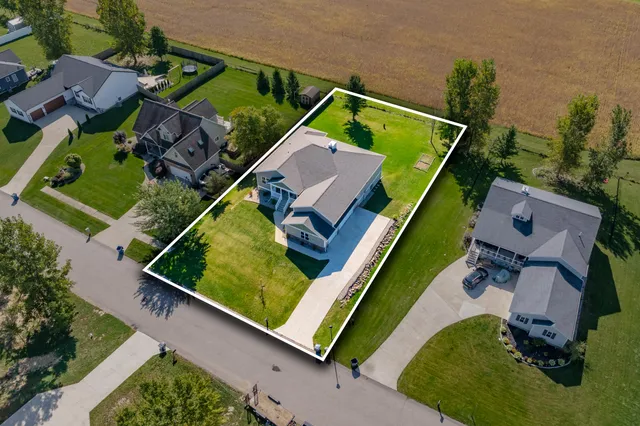 $564,000 | 1720 Carlisle Drive, St. Joseph, MI 49085