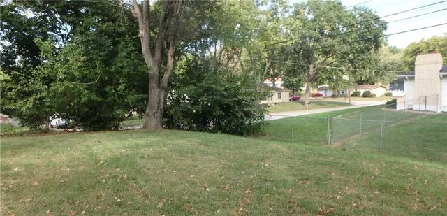 $225,000 | 7332 Parallel Parkway, Kansas City, KS 66112