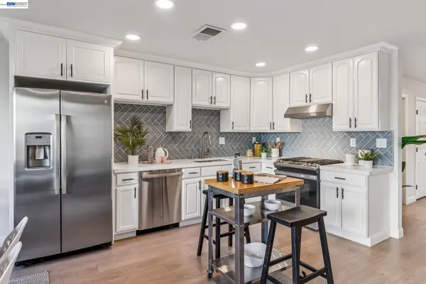 $749,000 | 2431 Linden Street, Oakland, CA 94607