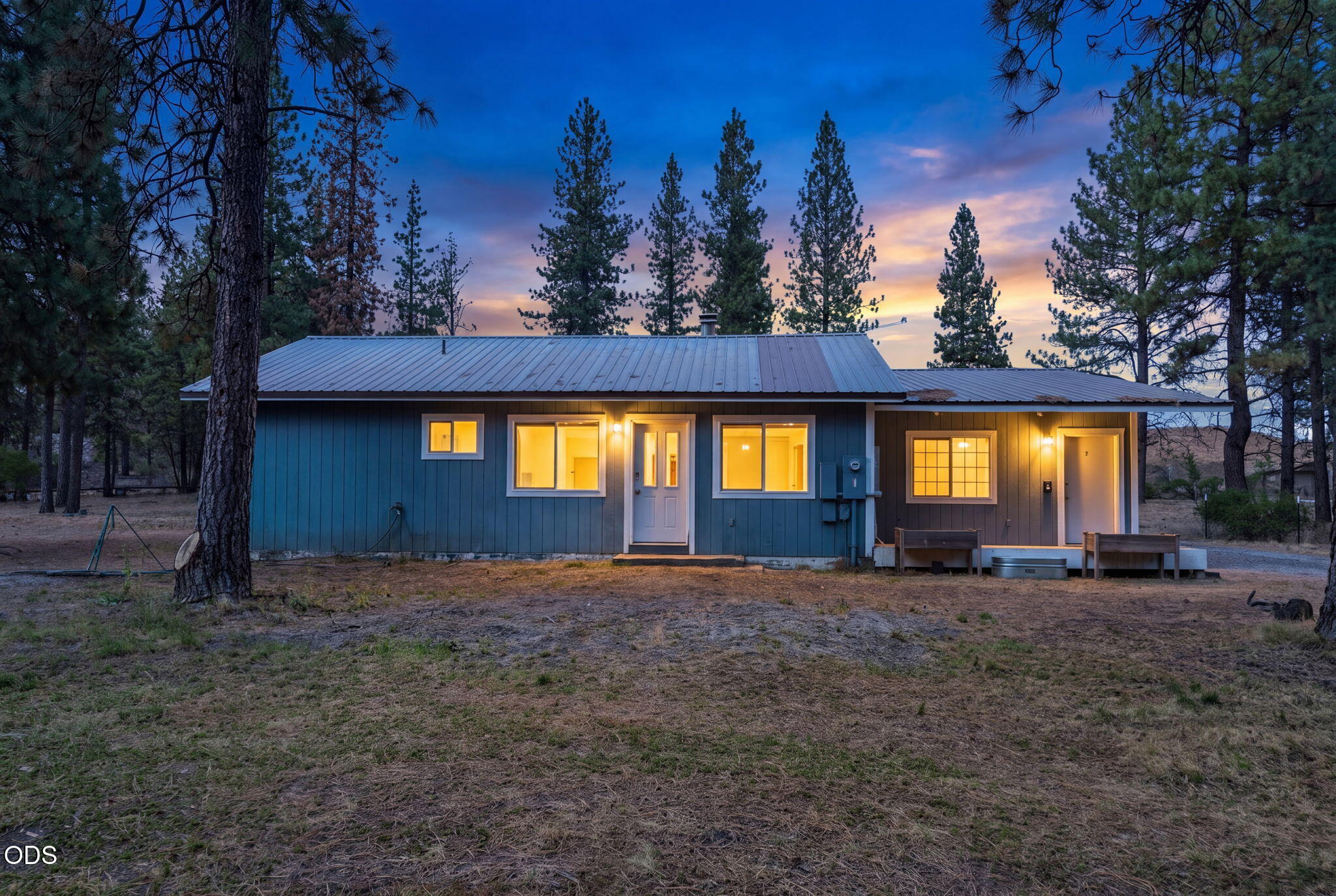 19202 Cherokee Road Bend, OR 97702 - Photo 3 of 42 Gallery Image 3