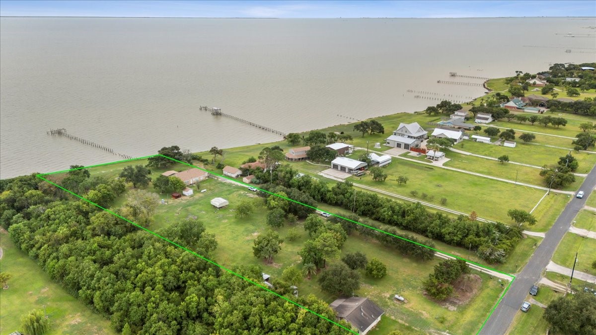 11910 Cedar Gully Road Beach City, TX 77523 - Photo 17 of 50 a view of a garden