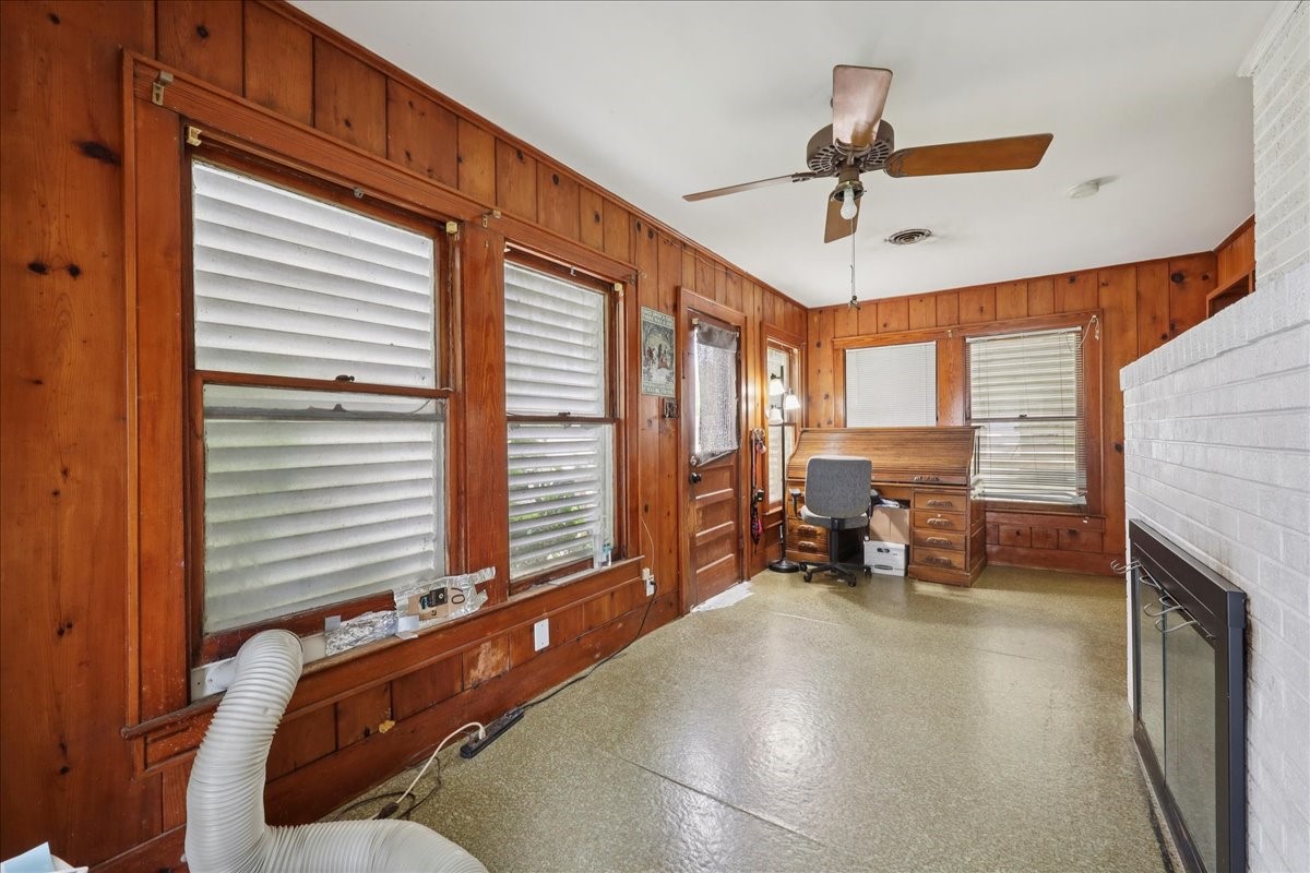 11910 Cedar Gully Road Beach City, TX 77523 - Photo 33 of 50 a very nice looking room with a large window