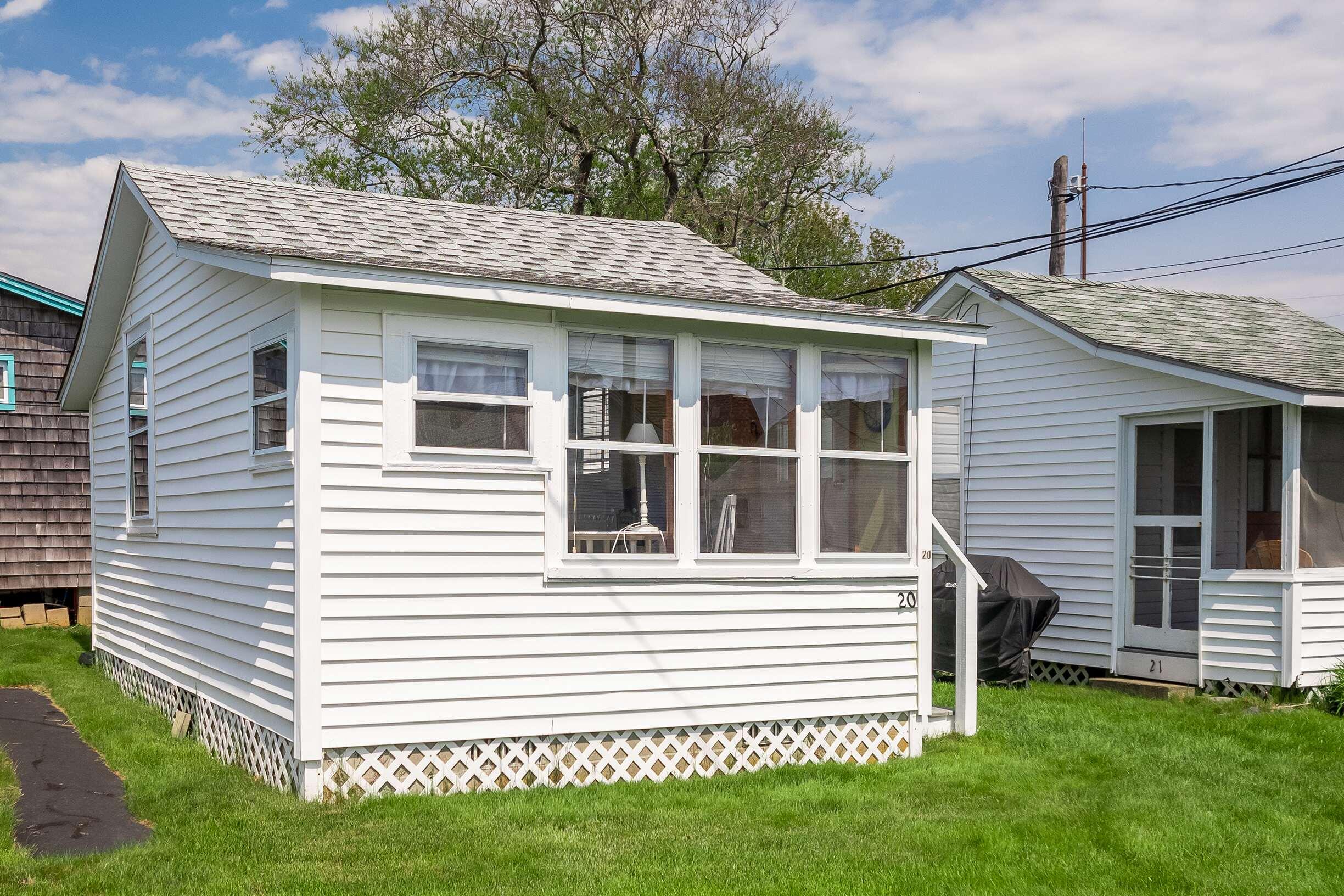 337 Long Sands Road, Unit 20 York, ME 03909 - Photo 3 of 14 One Room Cottage
