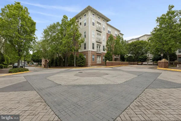 $445,000 | 9480 Virginia Center Boulevard, Unit 211, Vienna, VA 22181
